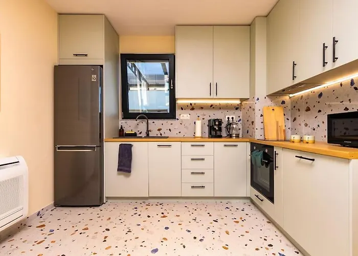Hills View Central Apartment
